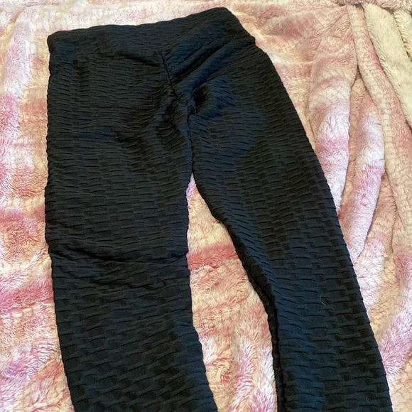 super soft, never worn - Picture 2 of 2